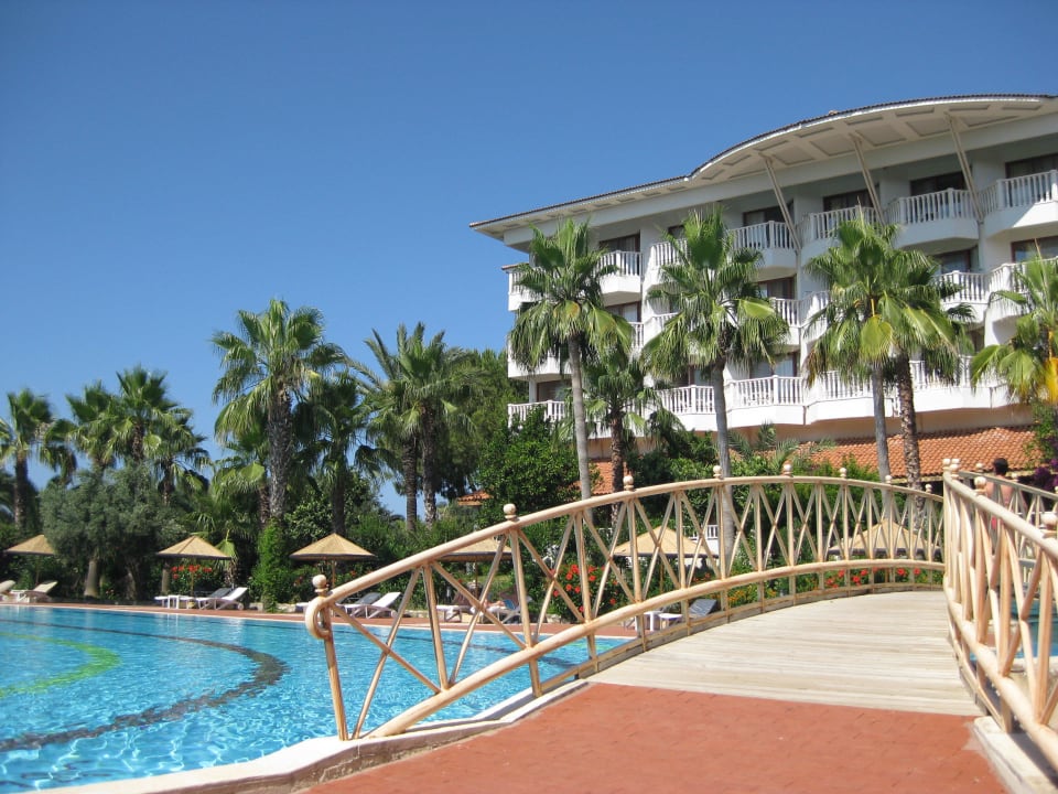 Blick zu den Zimmern  Hotel Defne Garden