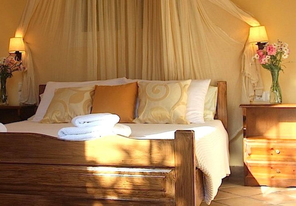 Studio apartment bedroom area Sebastian's Family Hotel & Taverna