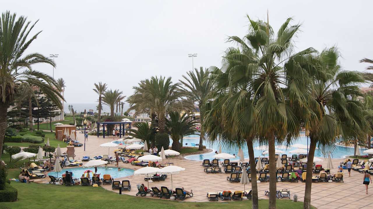 Widok z tarasu przy barze Iberostar Waves Founty Beach