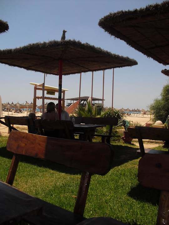 Strand Hotel Nesrine