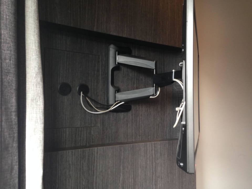 Großer schwenkbarer Fernseher Park Inn By Radisson Lübeck