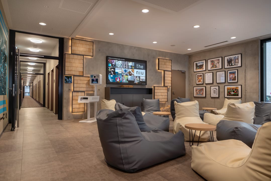 Lobby Holiday Inn - the niu, Timber Esslingen