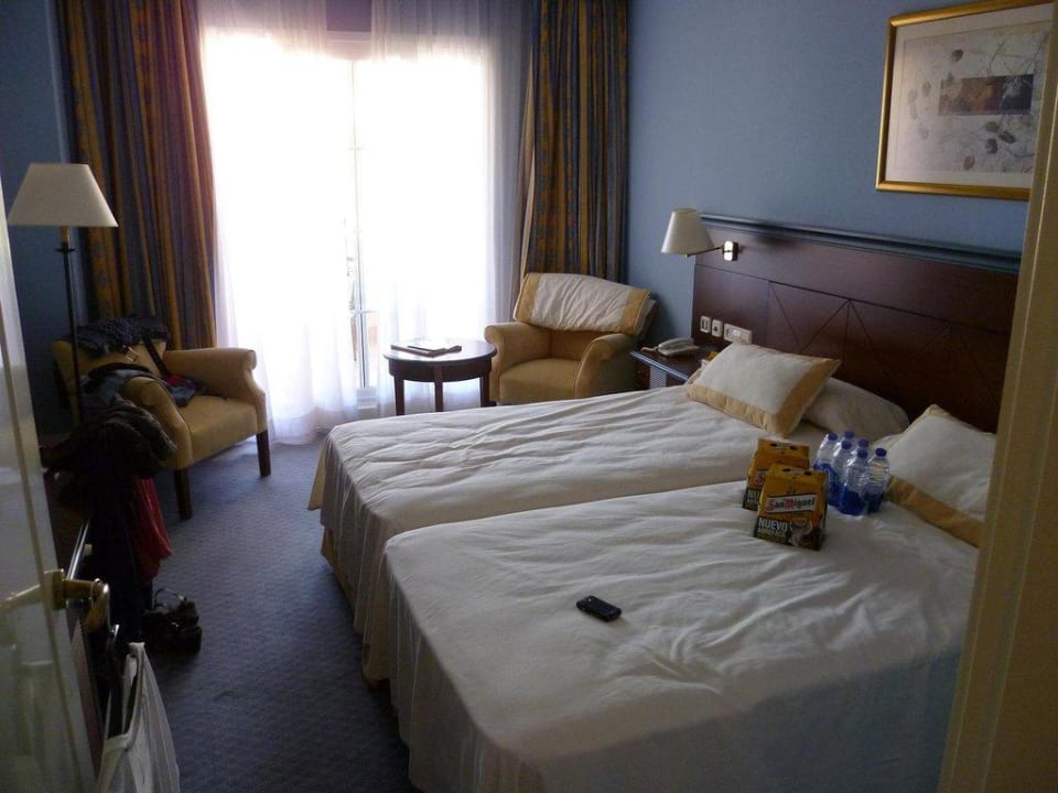 Zimmer Bett Iberostar Waves Málaga Playa