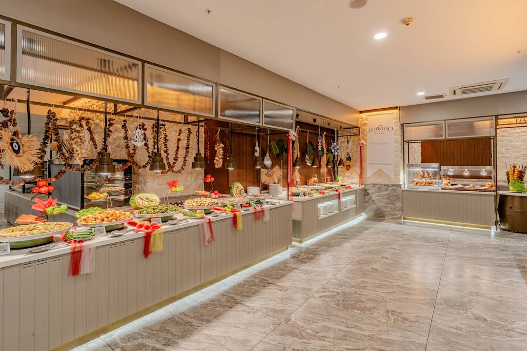 Gastro Justiniano Deluxe Resort