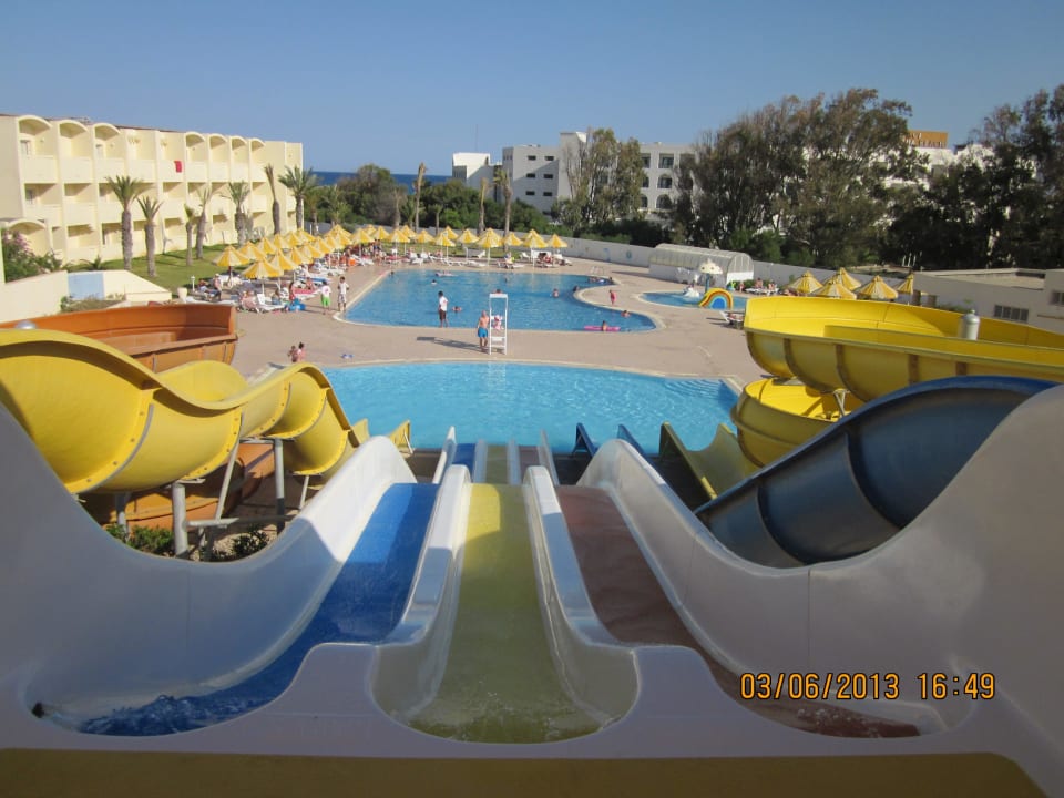 Tolle Rutschen für gr. und kl. von 10:00 bis 18:00 Omar Khayam Resort & Aquapark