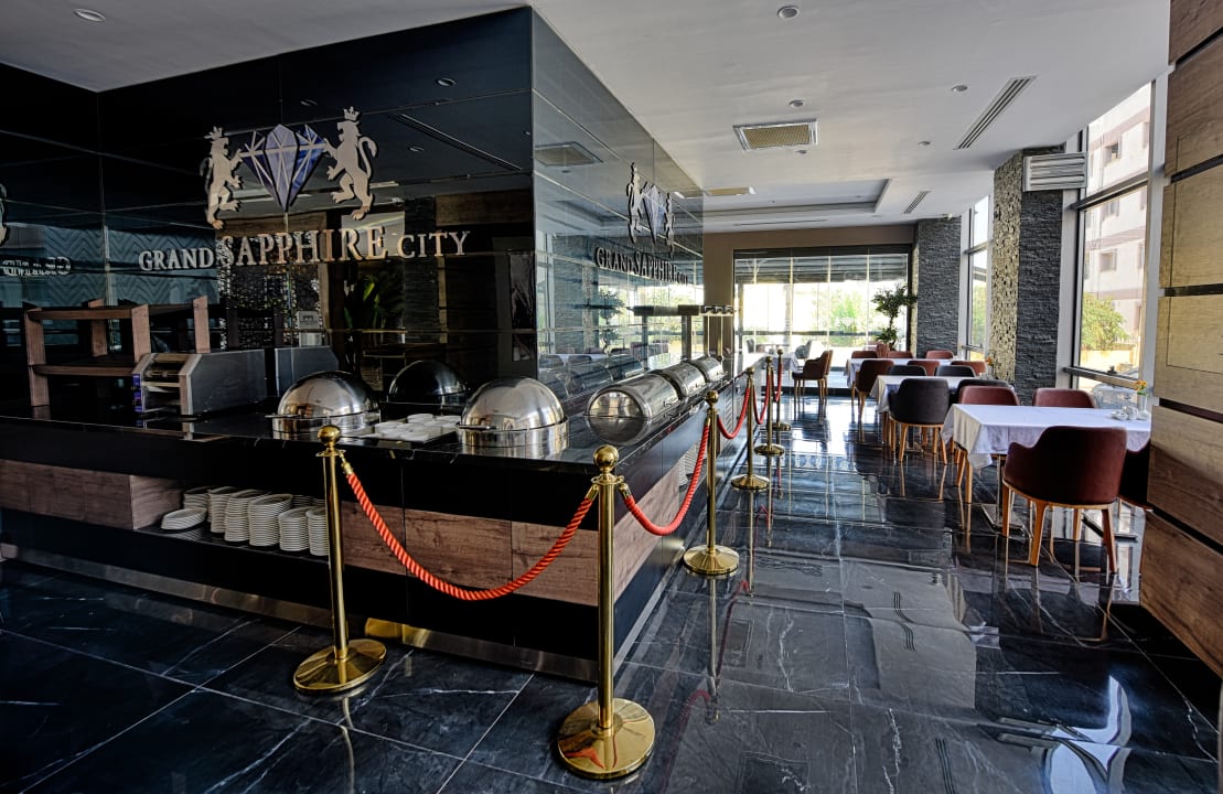 Gastro Grand Sapphire City Hotel