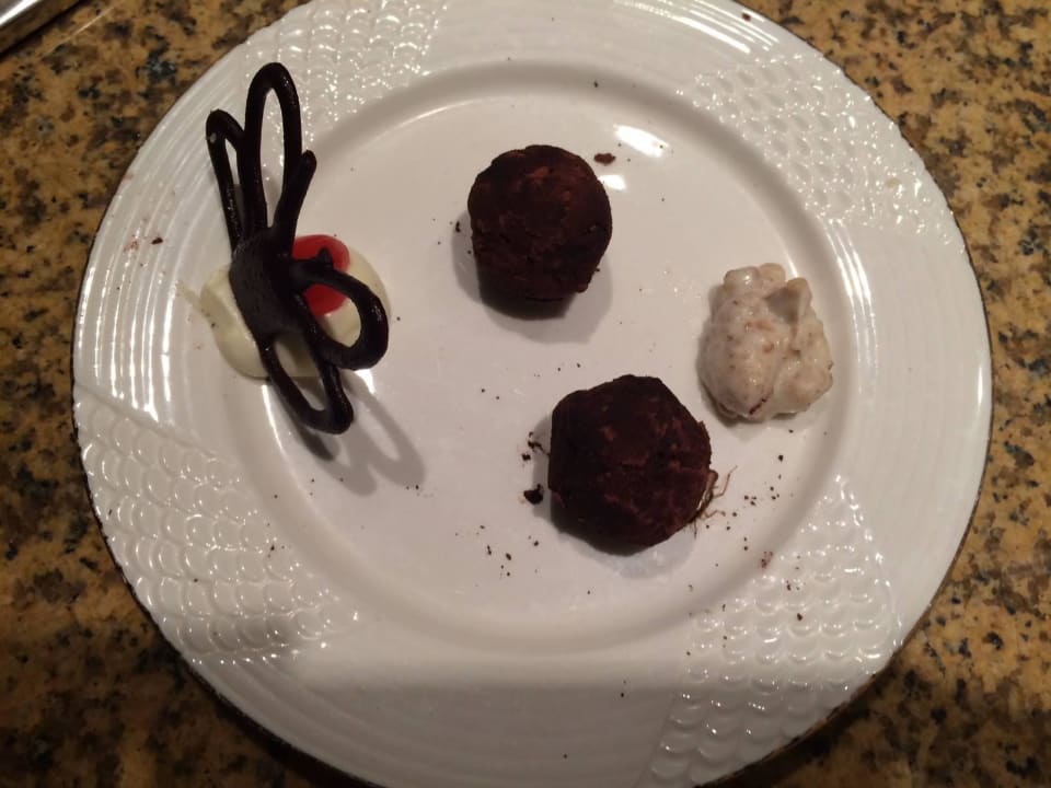 Room  Memories Flamenco Beach Resort