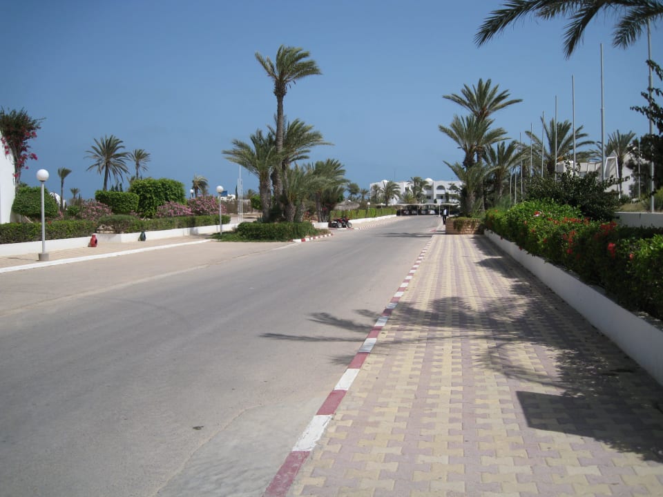 Einfahrt Hotel El Mouradi Djerba Menzel
