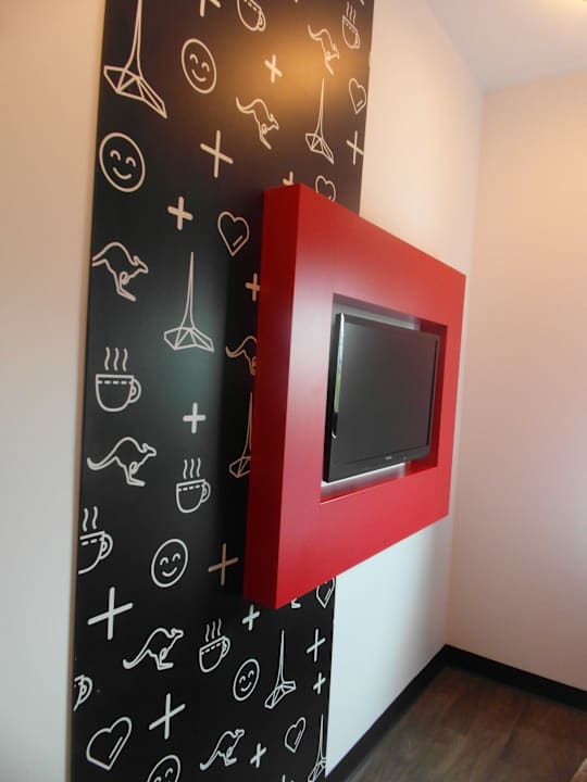 The Tv ibis Melbourne Swanston Street