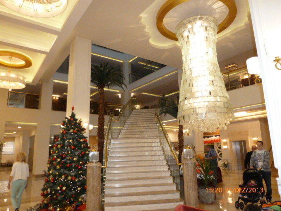 Aufgang zum 1. OG Hotel Royal Garden Beach