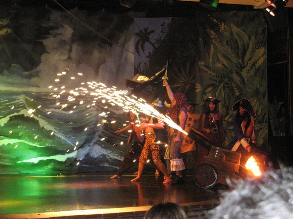 Шоу "Пираты Карибского моря" Limak Limra Hotel & Resort
