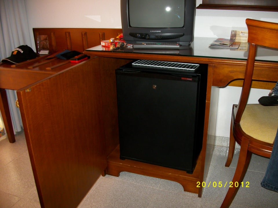 Verschlossener Kühlschrank 104 Smy Portocolom