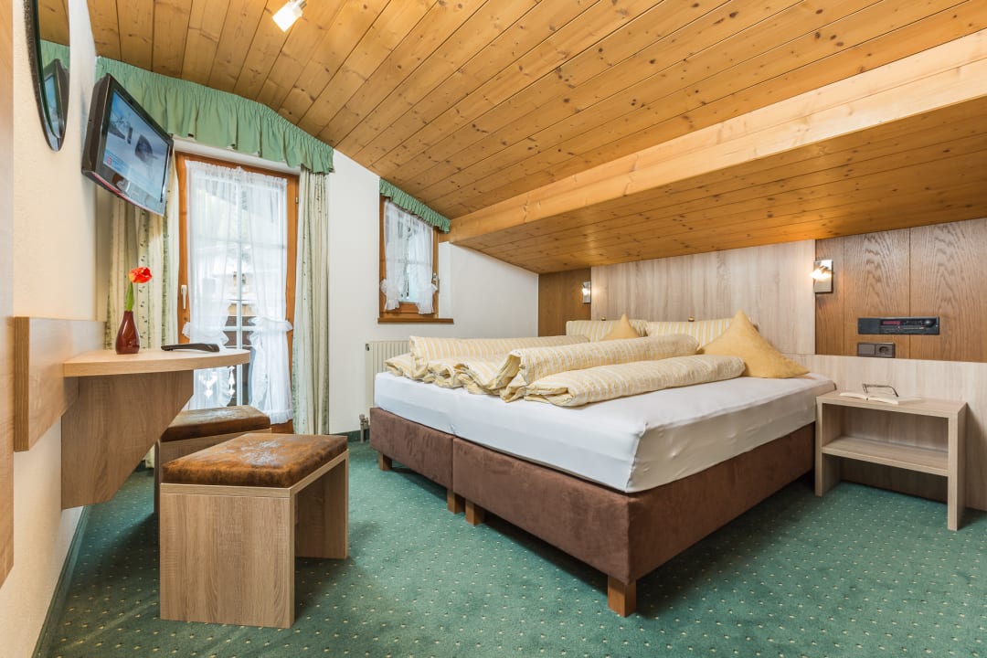 Zimmer Hotel Altes Holzhaus