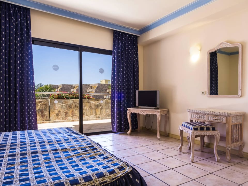 Two bedrooms apartment BlueBay Beach Club