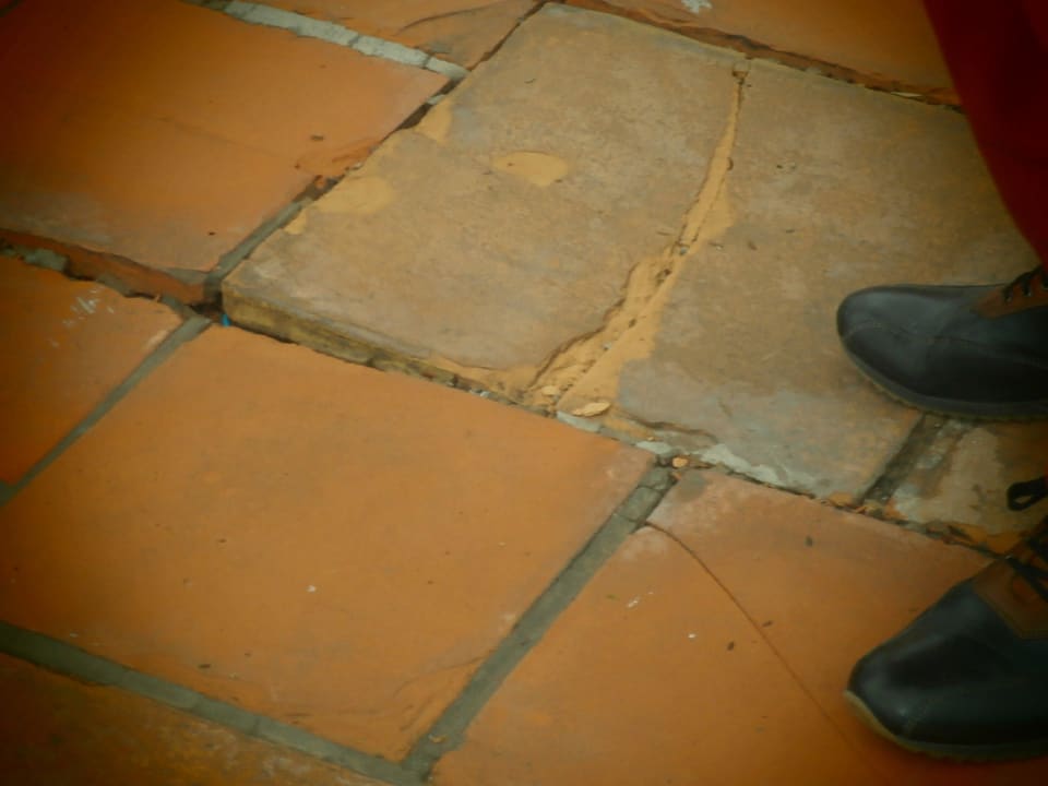 Fliesen am Pool nur mit Badeschuhen Hotel Rural Hacienda del Buen Suceso