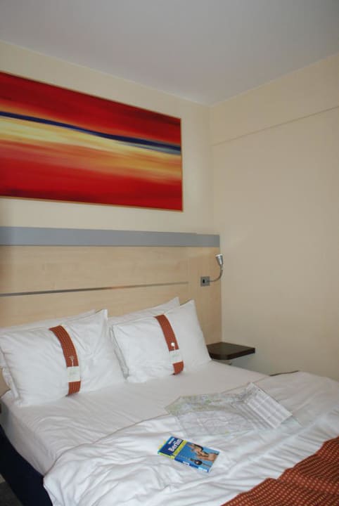 Doppelbett Holiday Inn Express Berlin City Center