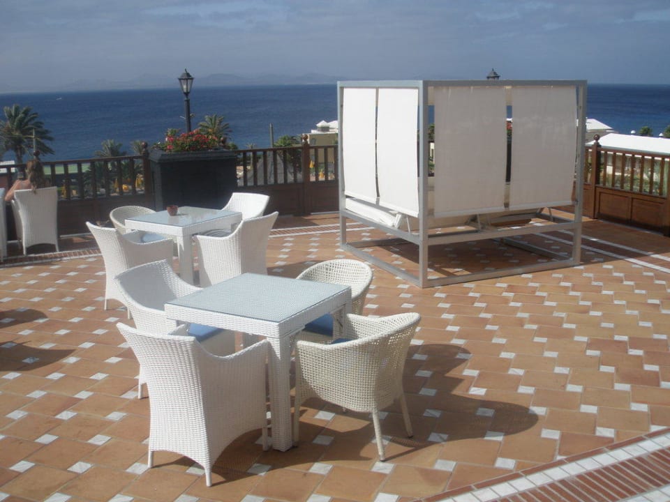 Terrasse vor der Pianobar H10 Rubicón Horizons Collection