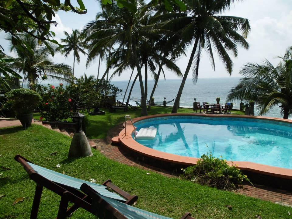 Abkühlung im Meereswasserpool Villa Lucky Star