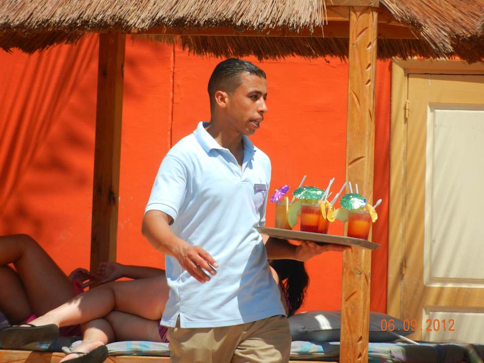 Mohamet-Ahmet der beste Barkeeper am Platz Pickalbatros Alf Leila Wa Leila Resort - Neverland Hurghada