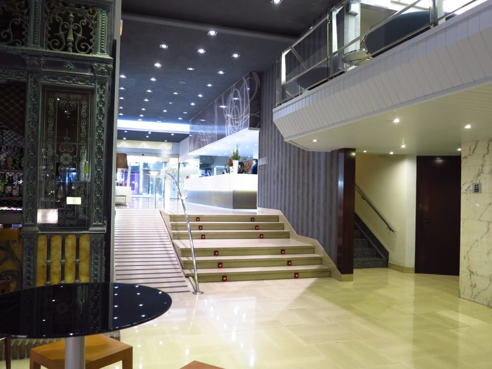 Eingang & Bar Hotel Silken Ramblas Barcelona
