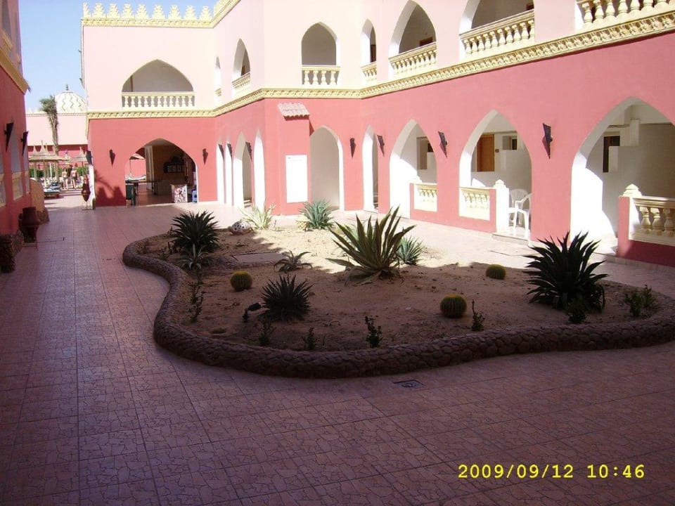 Kleines Beet Pickalbatros Alf Leila Wa Leila Resort - Neverland Hurghada