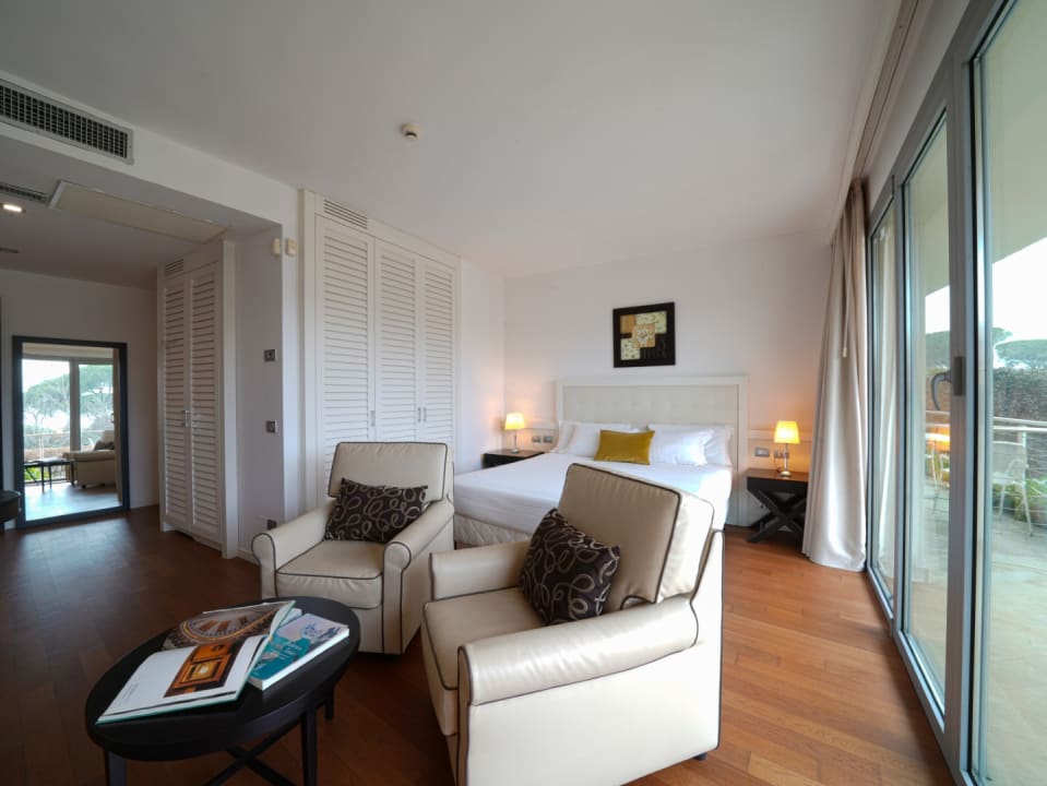 Zimmer Pisa Tower Plaza