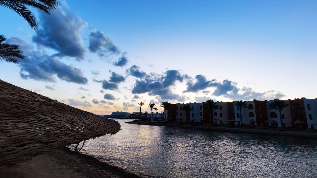 Strand Arabia Azur Resort