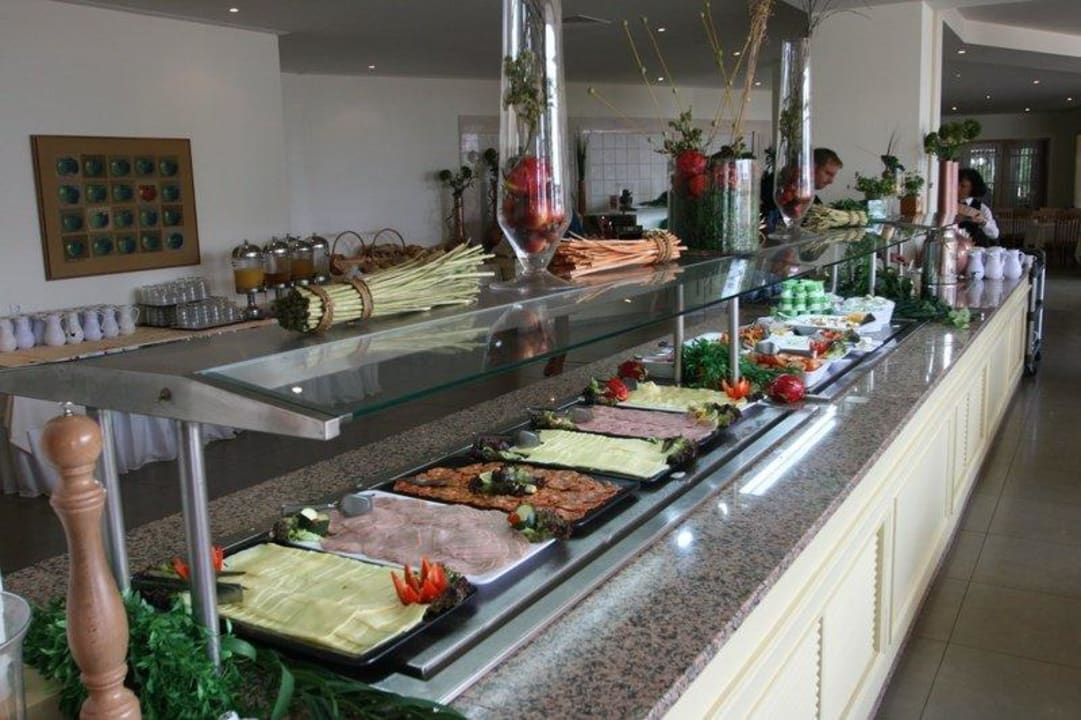 Frühstücksbuffet PortoBay Falésia