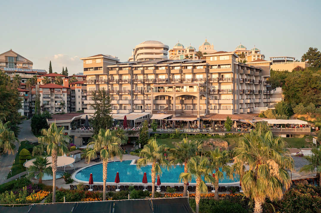 Außenansicht Justiniano Deluxe Resort