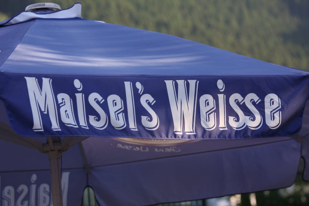 Sonnenschirm Landhotel Voss