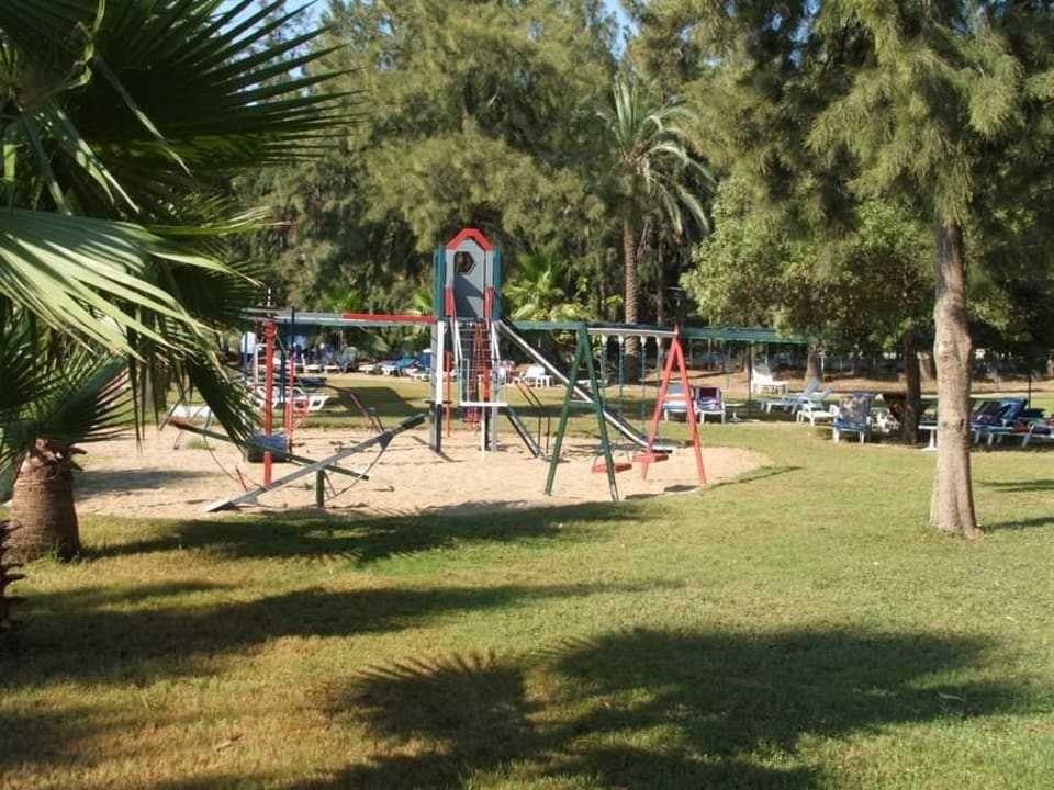 Liegenwiesse bei Pool 2 Club Sidelya Hotel