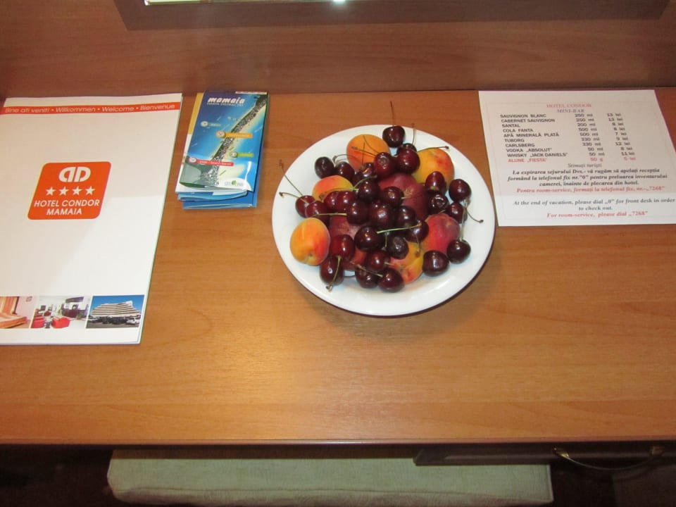 Fruits basket Hotel Condor