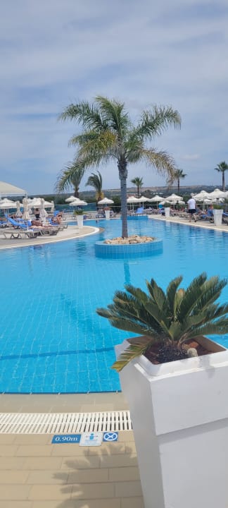Pool Asterias Beach