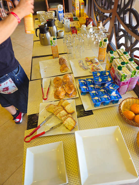 Gastro Oyster Bay Beach Resort - Luxury Serviced Condo