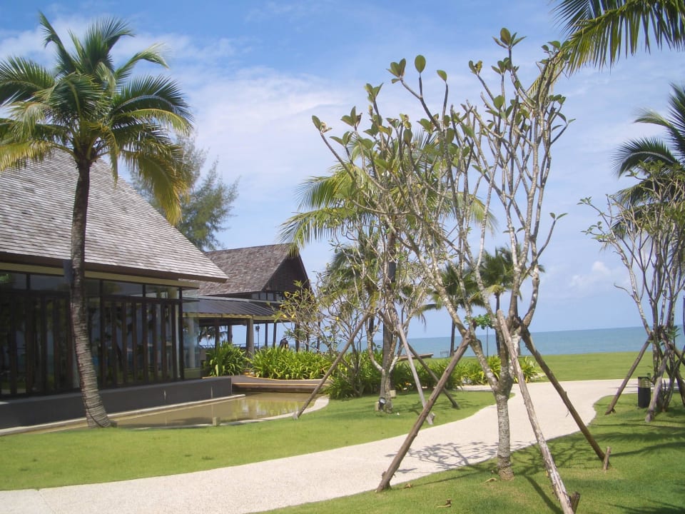 Weg zum Meer The Sands Khao Lak by Katathani
