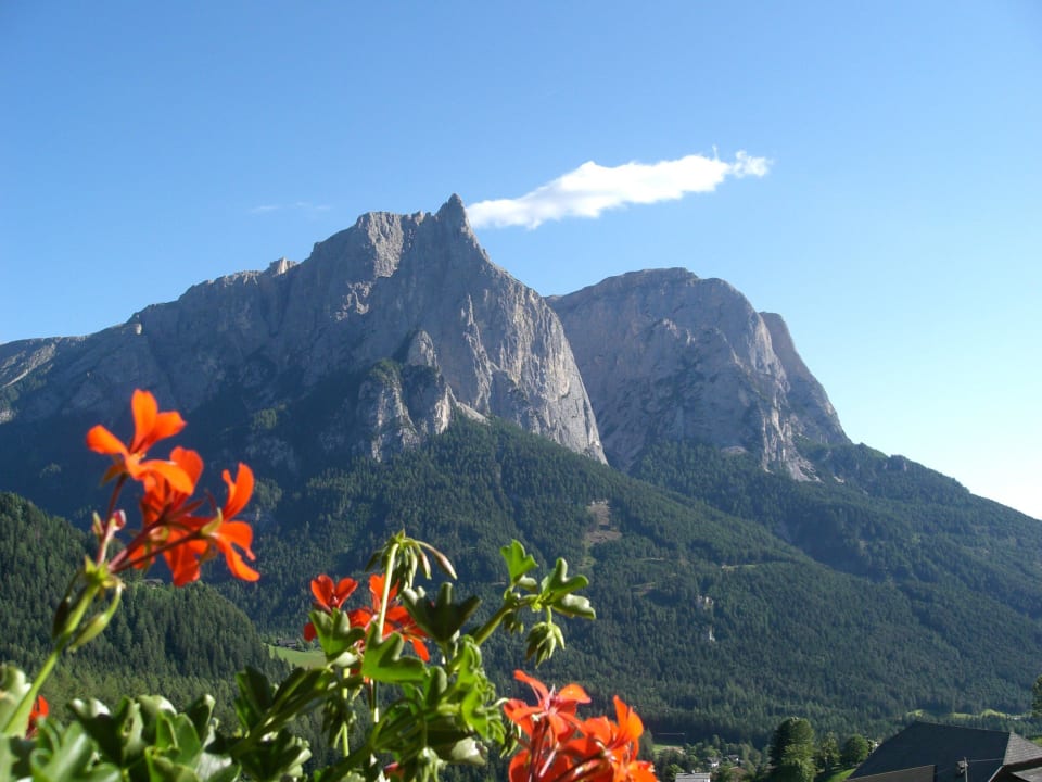 Berge zum Greifen nahe Pliegerhof