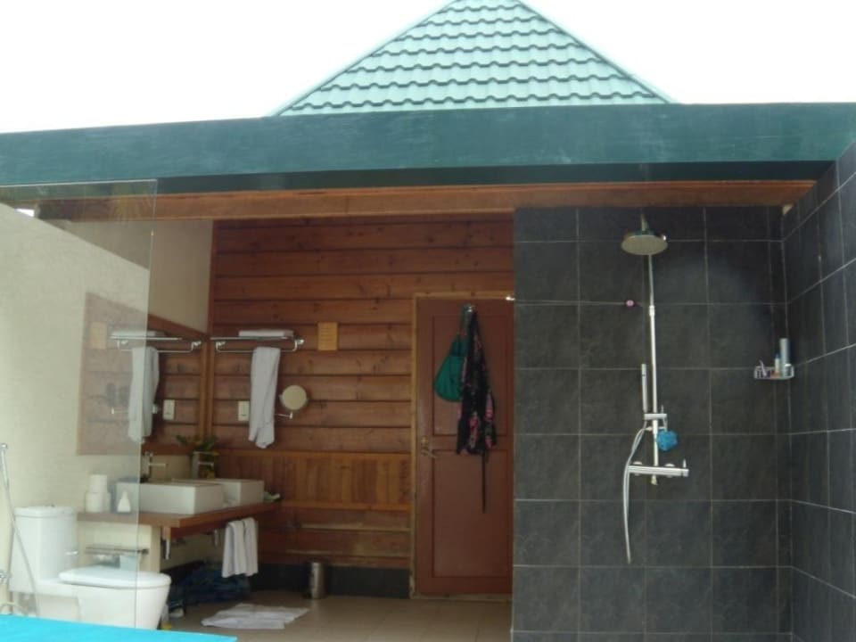 Łazienka bez dachu Meeru Maldives Resort Island