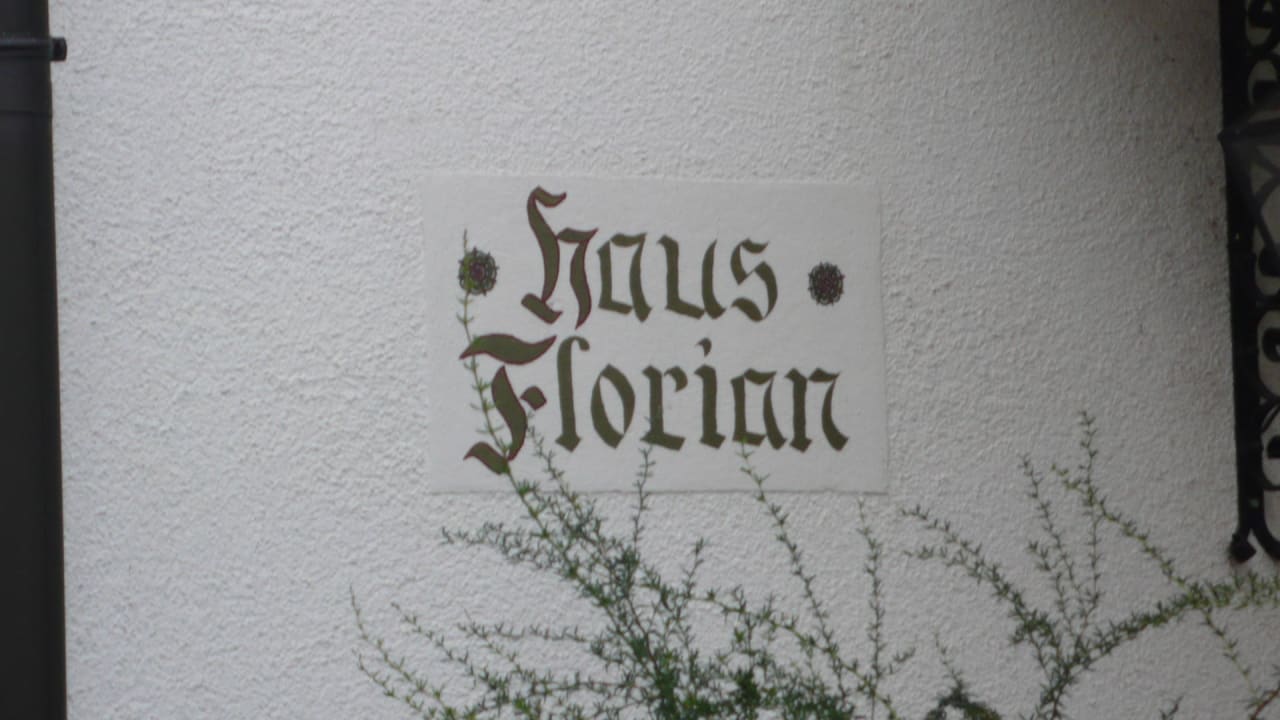 Eines der Häuser in der Anlage Hotel Gut Ising