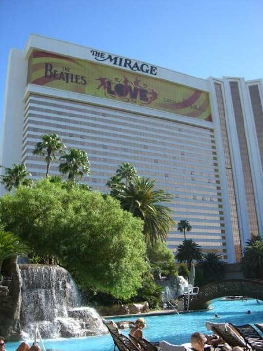 Blick von der Pool-Landschaft The Mirage