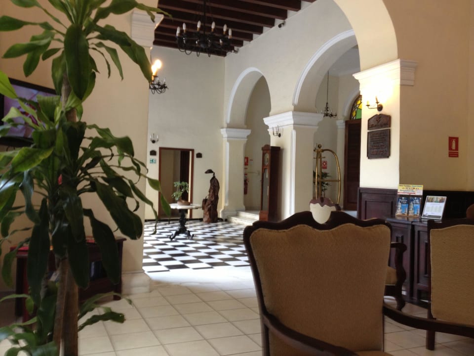 Lobby Hotel Del Tejadillo
