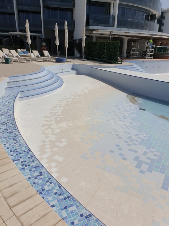 Pool Jumeirah at Saadiyat Island Resort