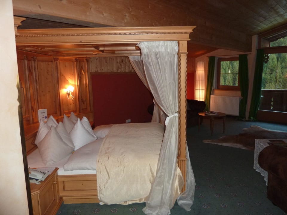 Traumhaftes Himmelbett Adler Inn Tyrol Mountain Resort superior