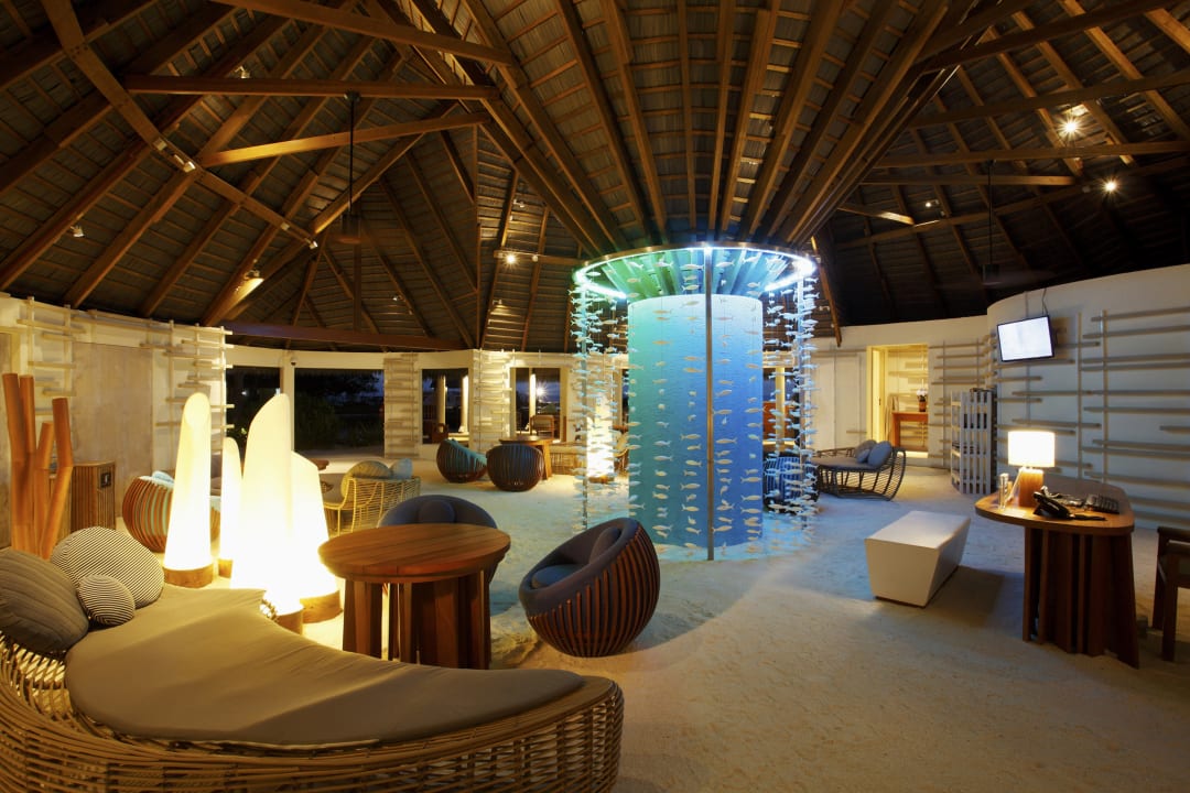 Lobby Centara Ras Fushi Resort & Spa Maldives