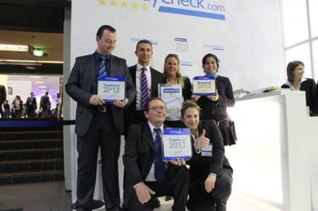 HolidayCheck Award Hotel & Spa S'Entrador Playa