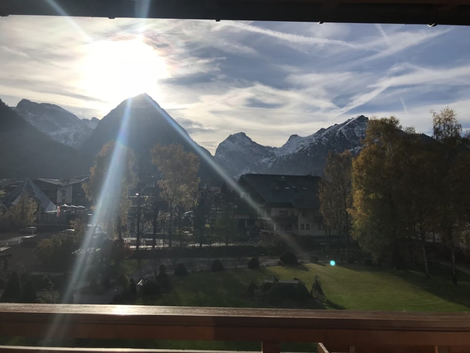Abendsonne auf dem Balkon aja Fürstenhaus am Achensee
