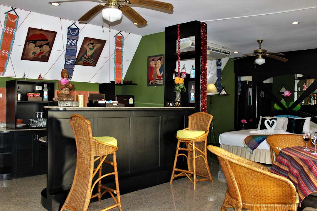 Zimmer Kelly's Residency