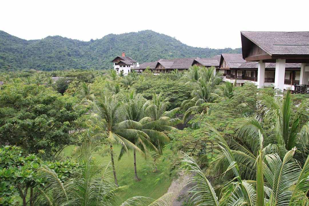 Fast wie im Dschungel Hotel Nexus Resort Karambunai