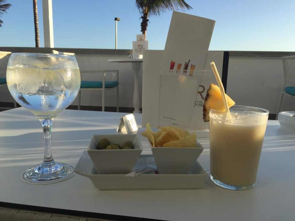 Abends an der Bar (Oliven & Chips gratis) Hotel Riu Palace Meloneras