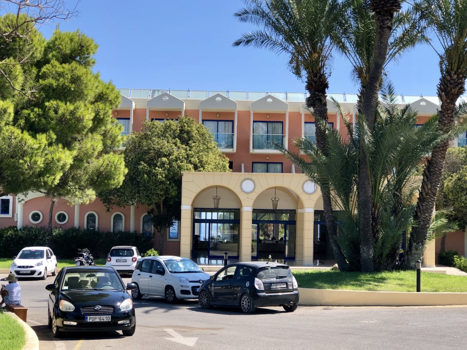 Außenansicht Kresten Palace Hotel