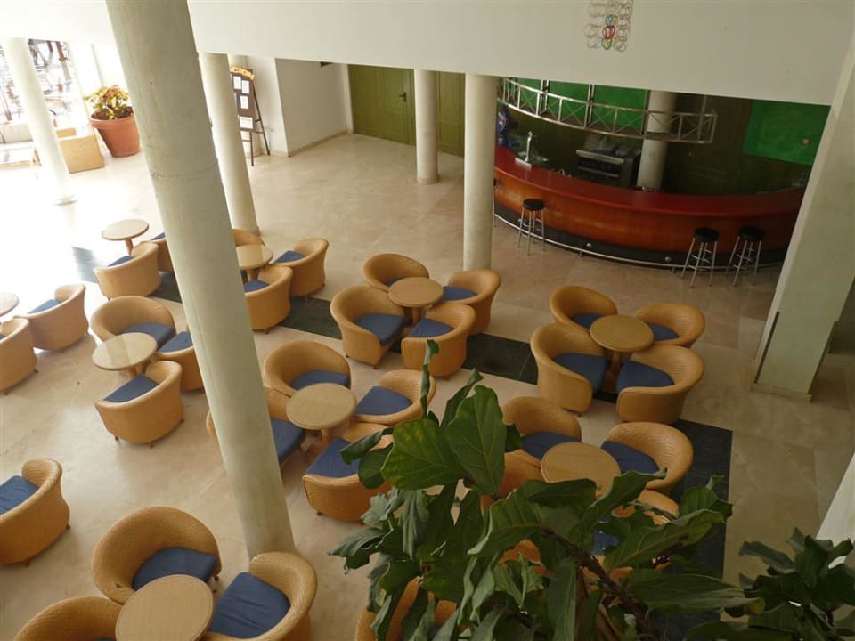 Blick auf Hotelbar/Animationsbereich SBH Costa Calma Beach Resort